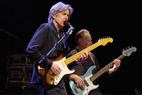Eric Johnson: Desert Rose (Live from the Paramount Theatre)