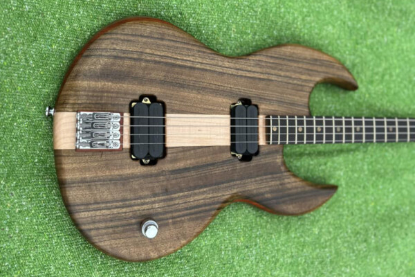 Bass of the Week: Beardly Customs “Piccolo Bass”