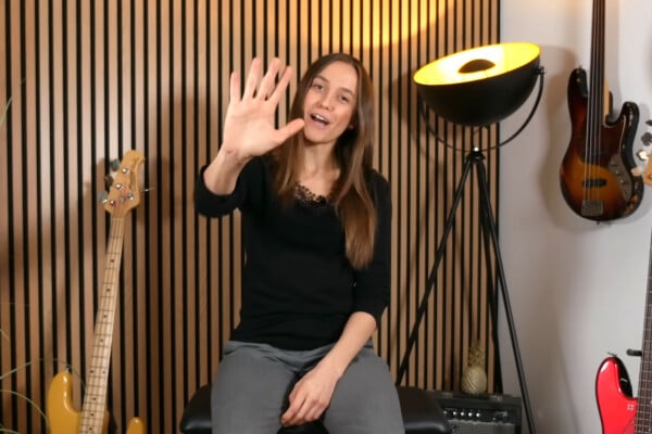Julia Hofer: Top 5 Bass Lines of 2023