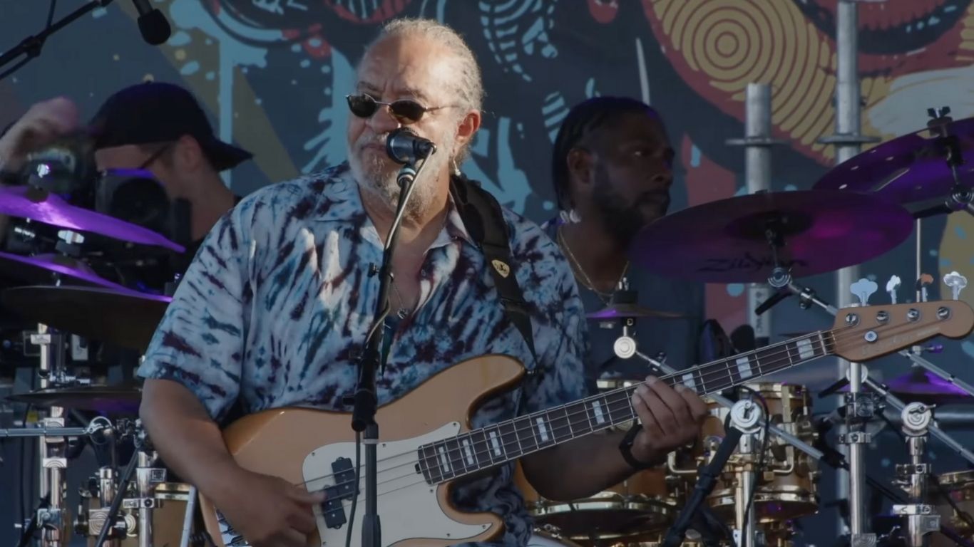 George Porter Jr. Leads Funky Meters 2.0 Through a Deep-Groove Set at NOLA Funk Fest 2025