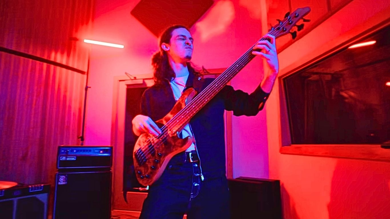 Matteo Mancuso’s Trio Hits Hard on Solar Wind with Steve Vai as ...