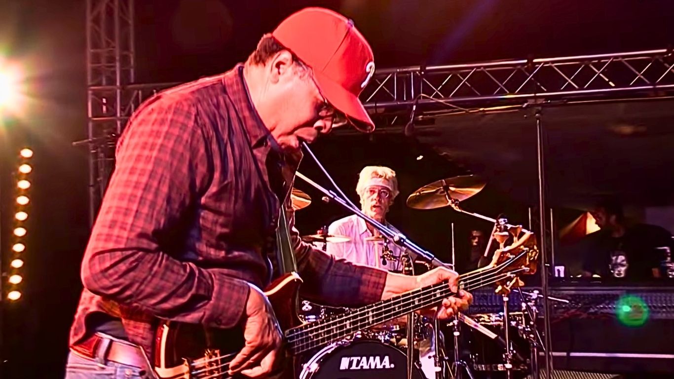 Stanley Clarke and Stewart Copeland Are Completely Locked In During This Live Set