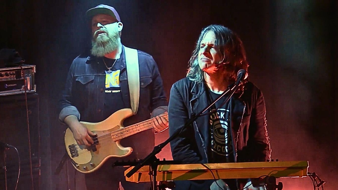 Kevin Scott Unleashes a Filthy Bass Tone on Forq’s Live at Moods Set