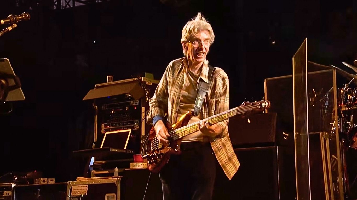 Watch Phil Lesh Weave Through “Deal” at the Fare Thee Well Reunion
