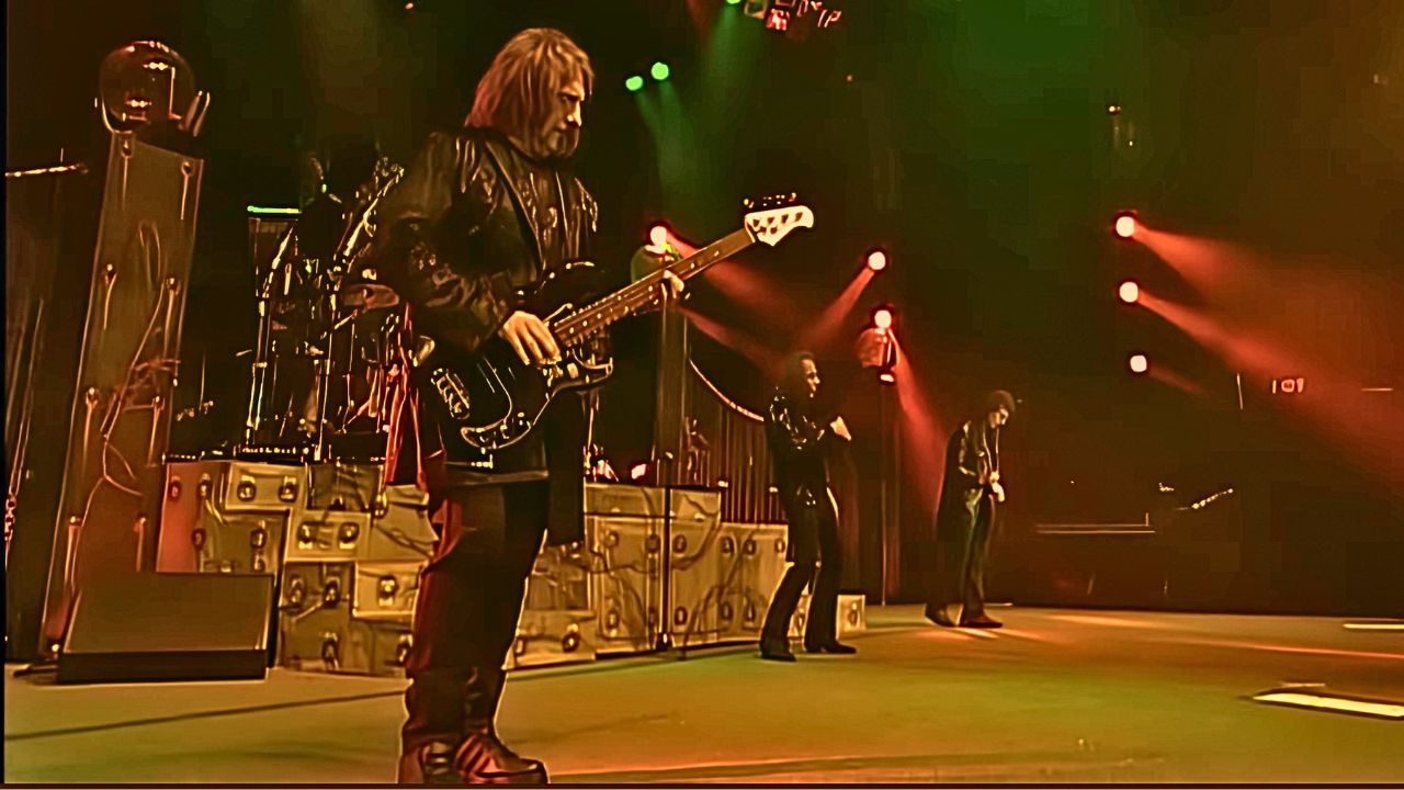 Geezer Butler Sounds Absolutely Colossal With Heaven & Hell at Wacken 2009